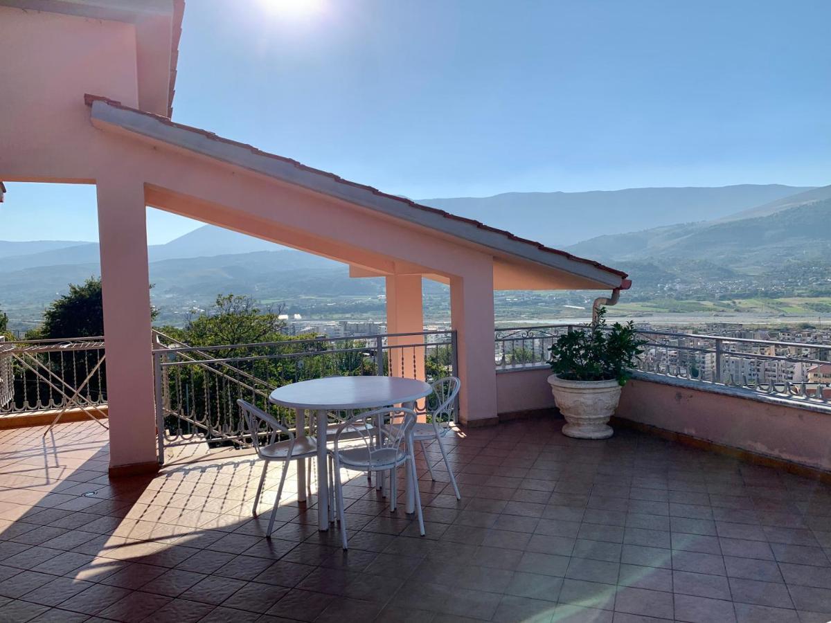 Guesthouse Villa Rosa Berat Exteriör bild