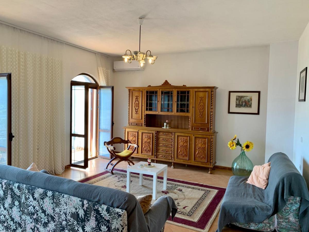 Guesthouse Villa Rosa Berat Exteriör bild