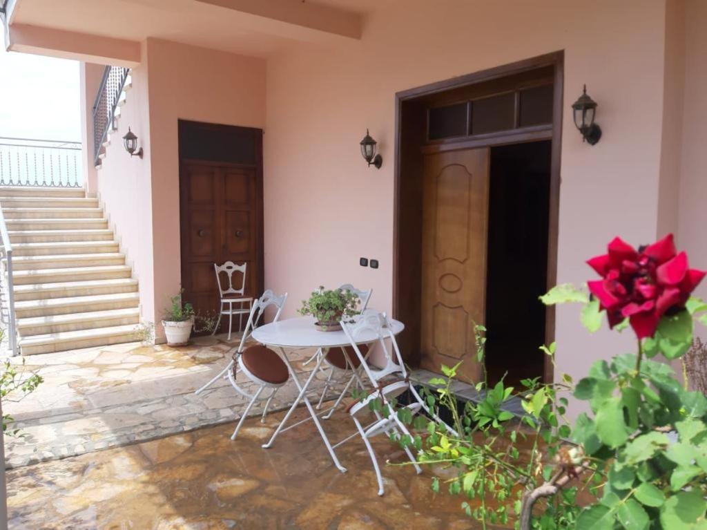 Guesthouse Villa Rosa Berat Exteriör bild