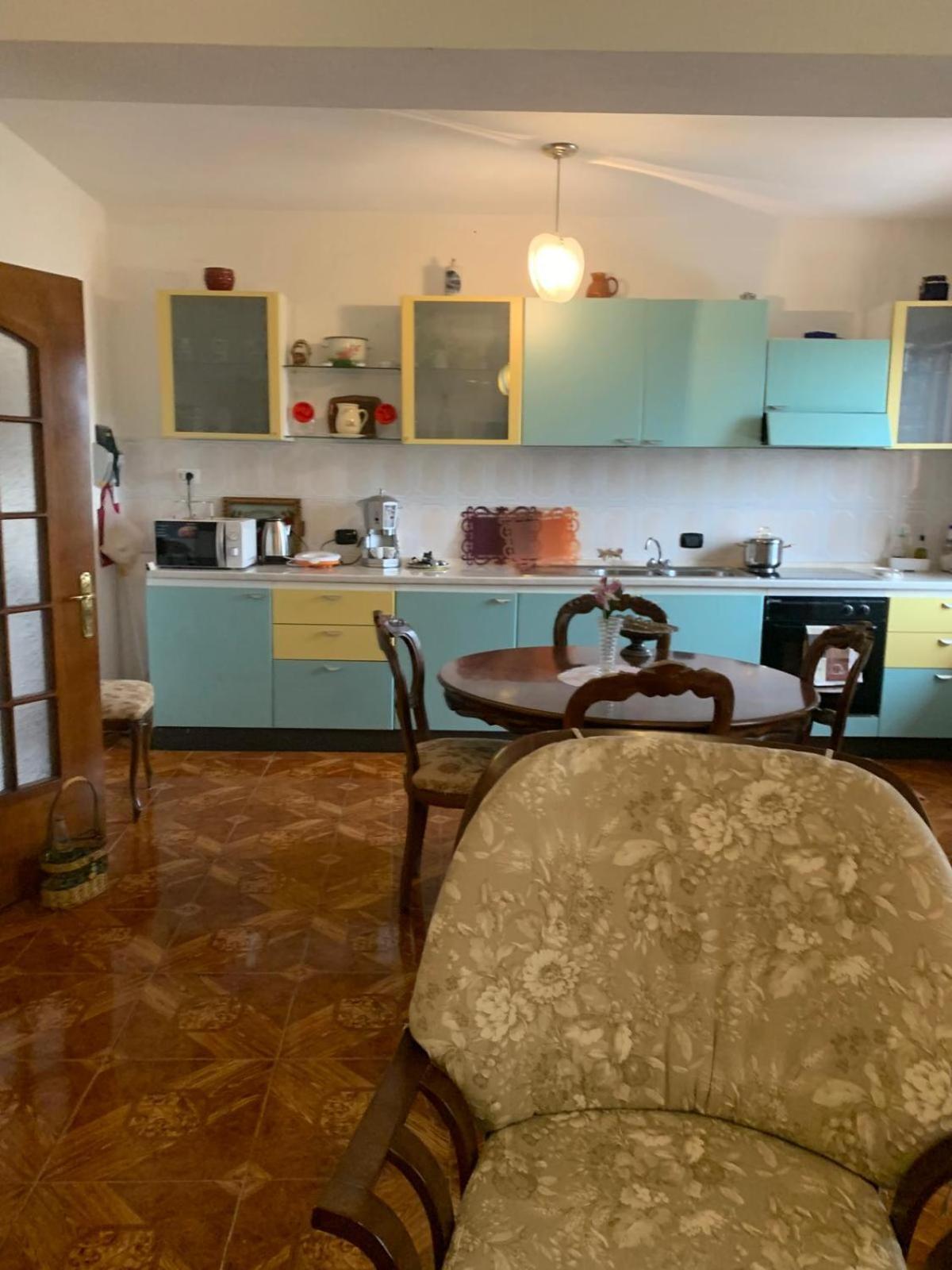Guesthouse Villa Rosa Berat Rum bild