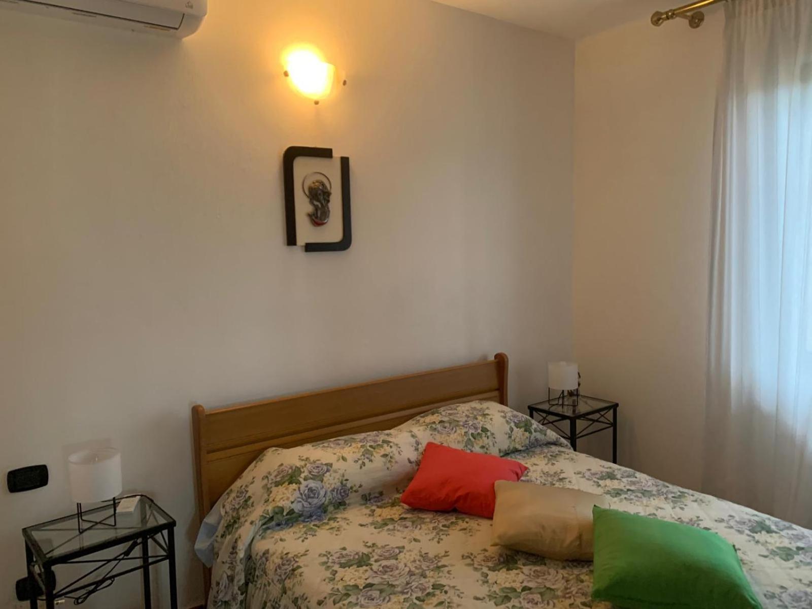 Guesthouse Villa Rosa Berat Rum bild