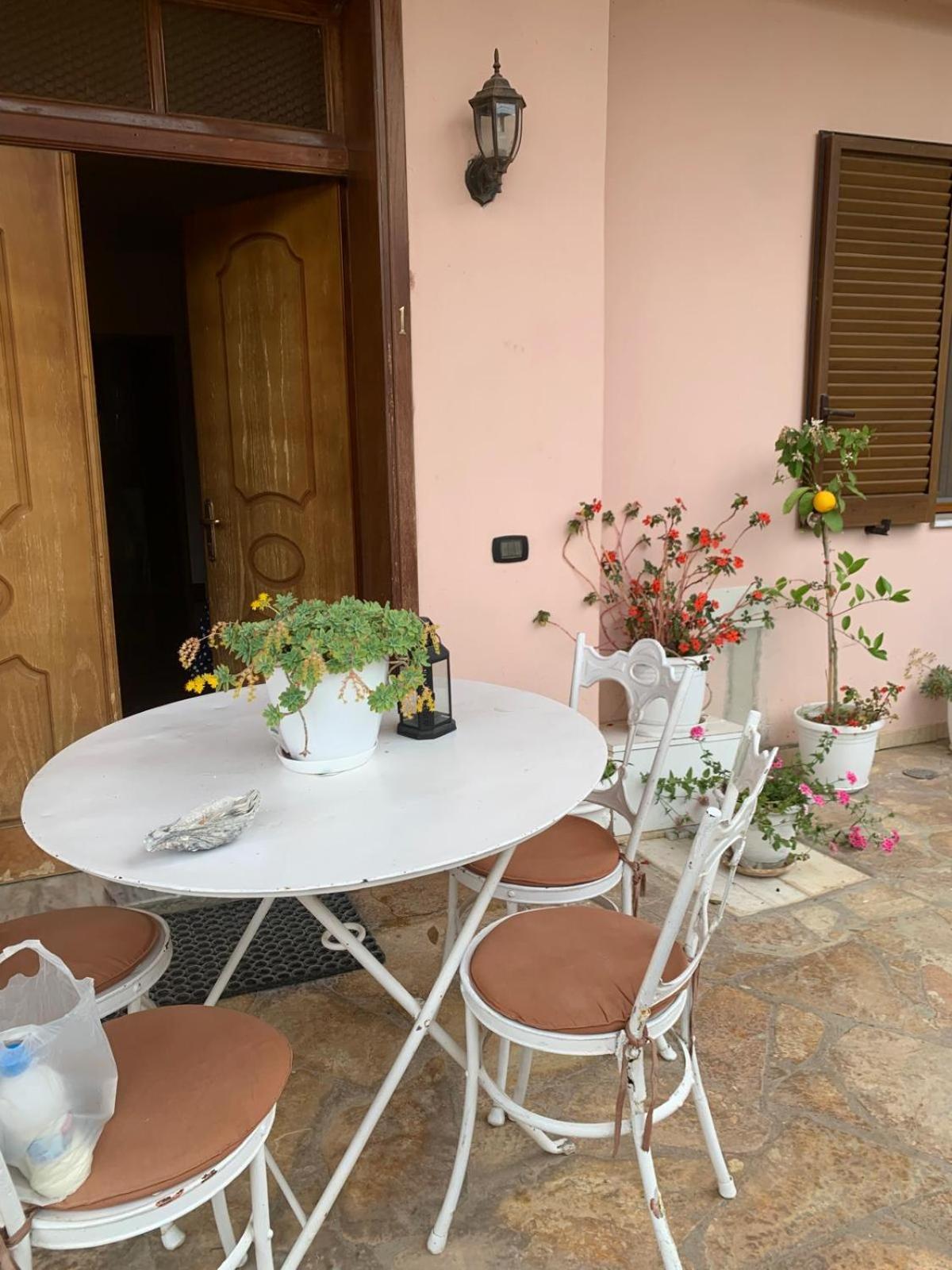 Guesthouse Villa Rosa Berat Rum bild